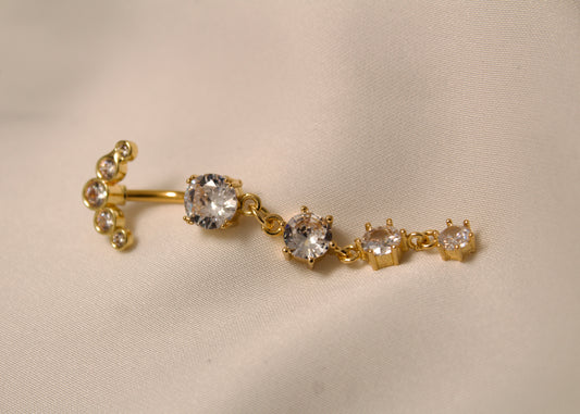 Dila Bauchnabelpiercing ￼