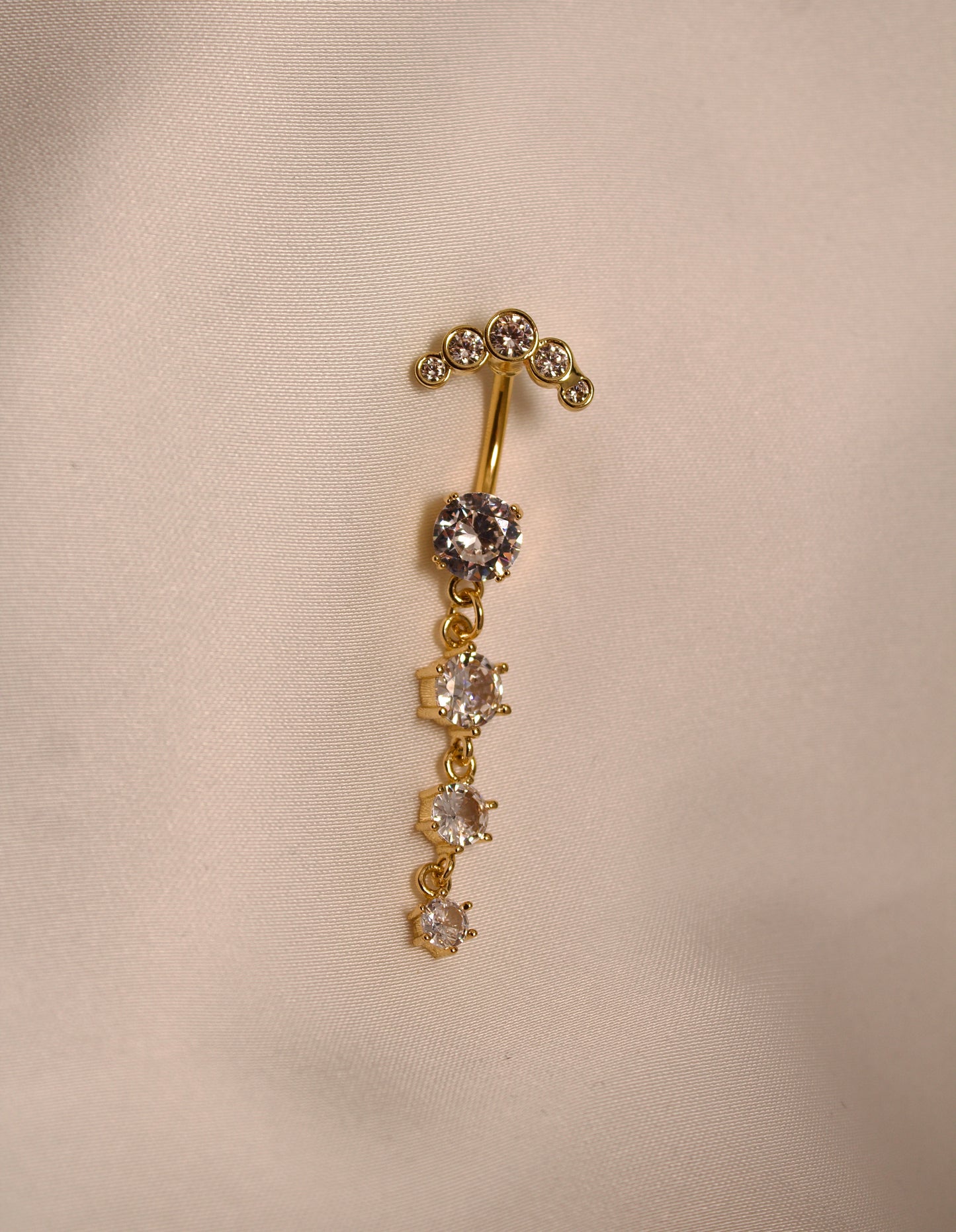 Dila Bauchnabelpiercing ￼