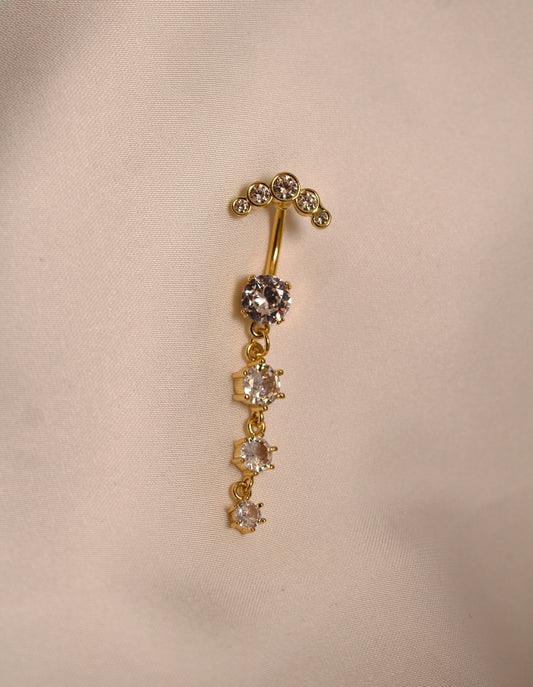 Dila Bauchnabelpiercing ￼